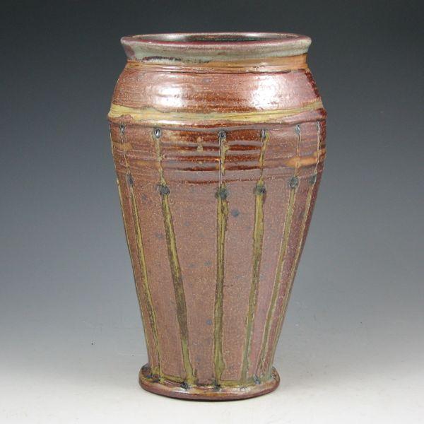 Basch Studio pottery vase with b7133