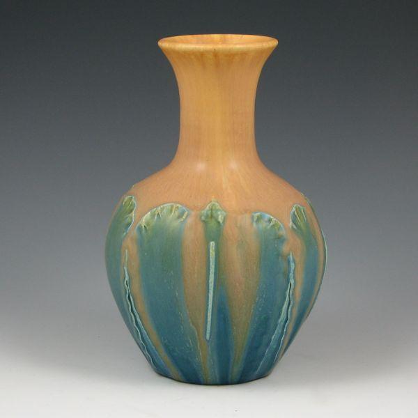 Door Pottery Mantle Vase in Spring b713d