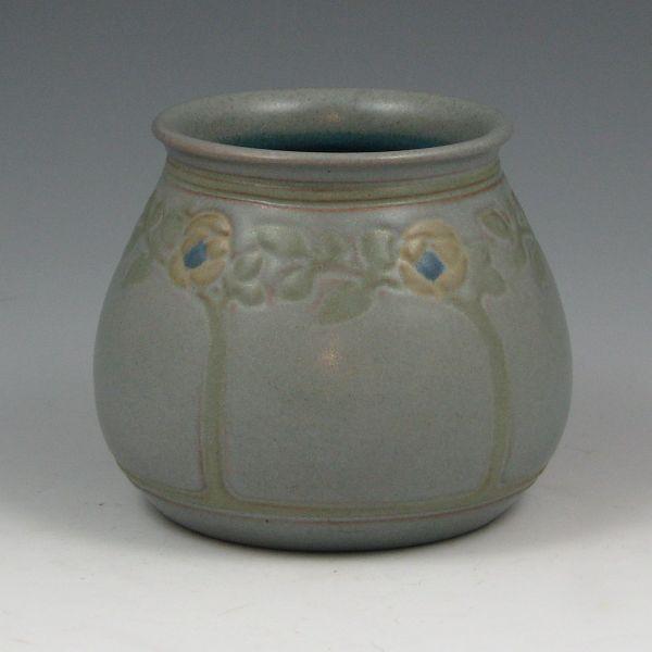 Marblehead vase with Arts Crafts b71c3