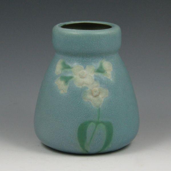 Weller Fru Russet vase in matte blue