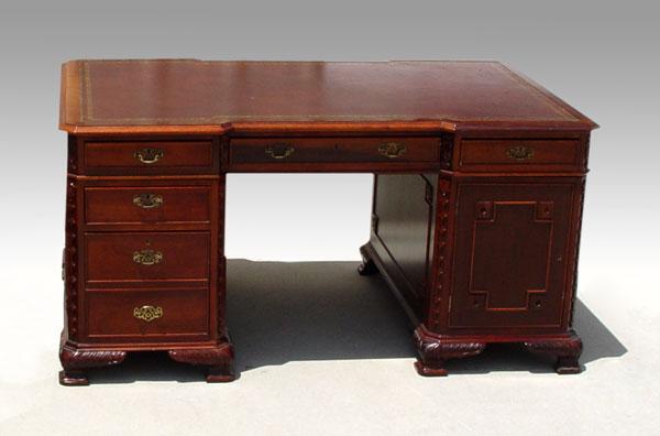 MAHOGANY LEATHER TOP DOUBLE PEDESTAL b7ef8