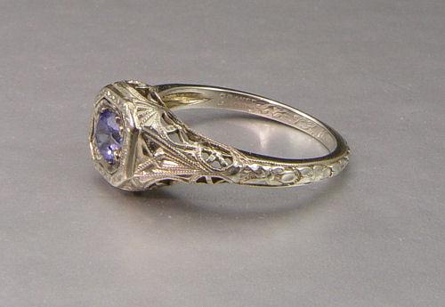 18K WHITE GOLD TANZANITE RING b7f57