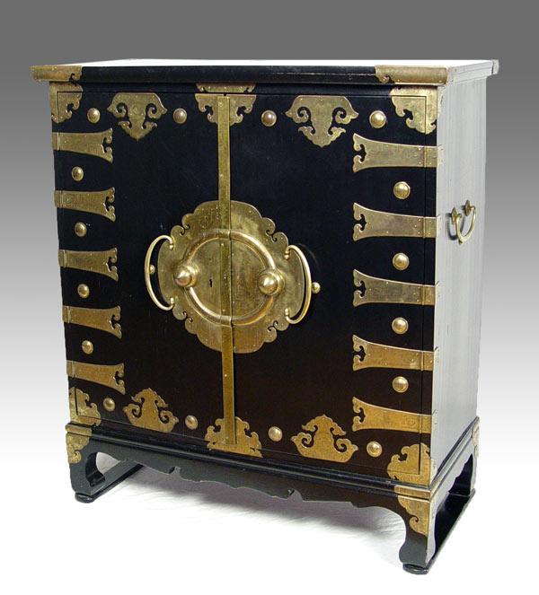 KOREAN BLACK LACQUER BRASS MOUNTED b7fbc