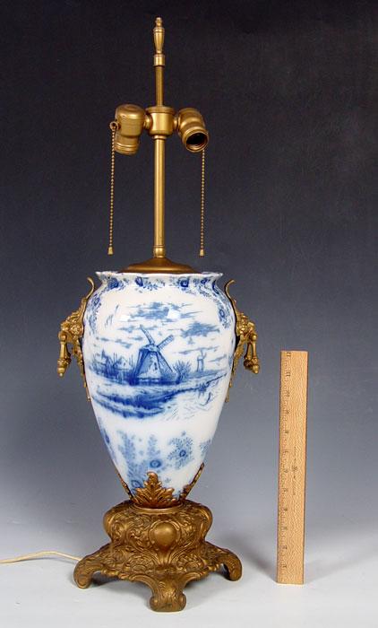 FINE PORCELAIN LAMP Cobalt decorated b813c