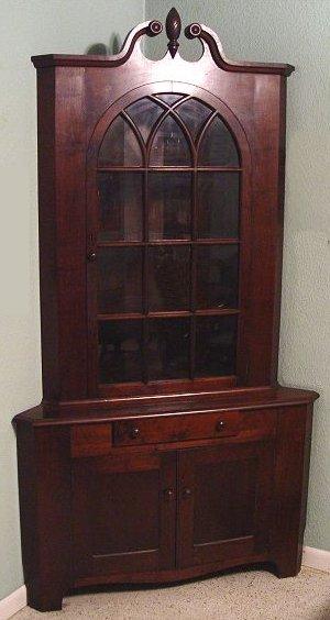 WALNUT CORNER CUPBOARD Arched b7e91