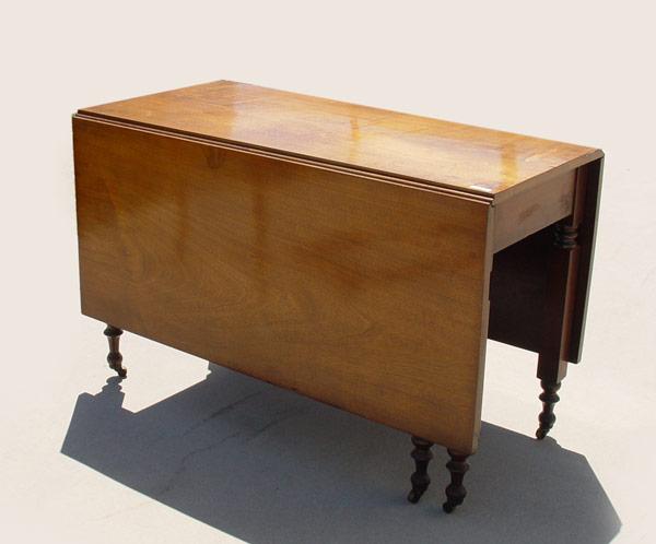 19th C WALNUT DROP LEAF TABLE: 28 1/2