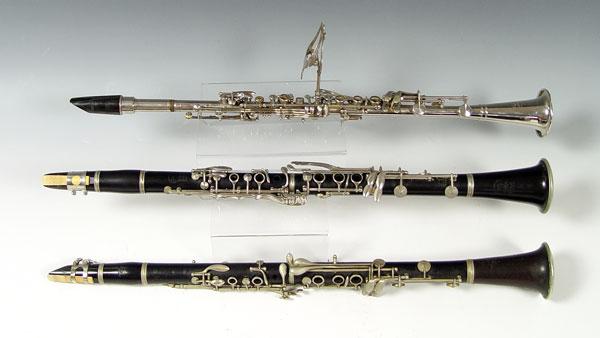 COLLECTION OF 3 CLARINETS SELMER & AUBERT: