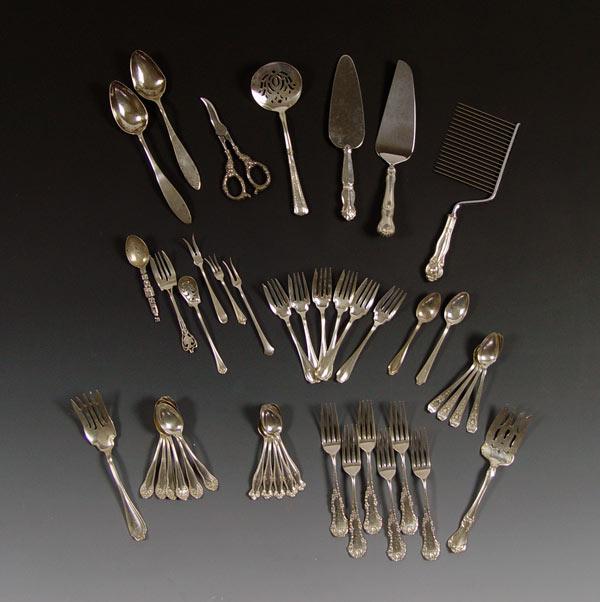 ESTATE COLLECTION OF STERLING FLATWARE b8154