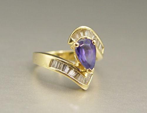 TANZANITE AND DIAMOND RING 14K b8161