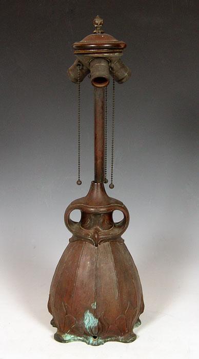 PITTSBURG LAMP COMPANY LAMP BASE: