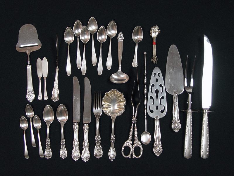 ESTATE COLLECTION OF STERLING FLATWARE: