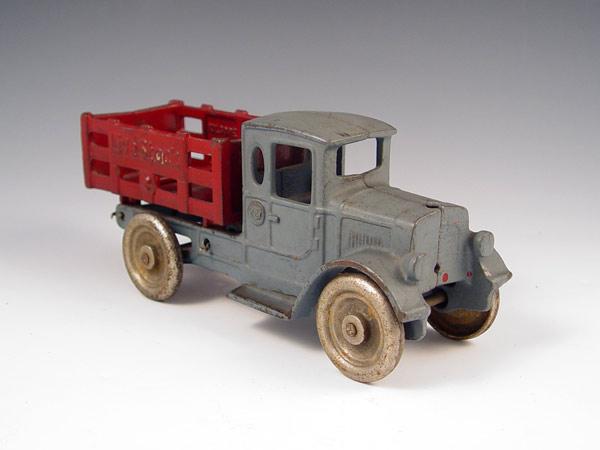 KILGORE CAST IRON LIVESTOCK TRUCK  b8ca4