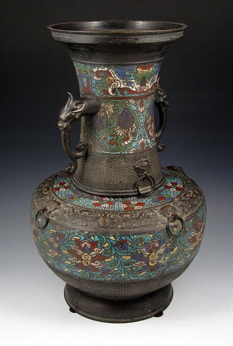 CHINESE CHAMPLEVE VASE With dragon b8cab