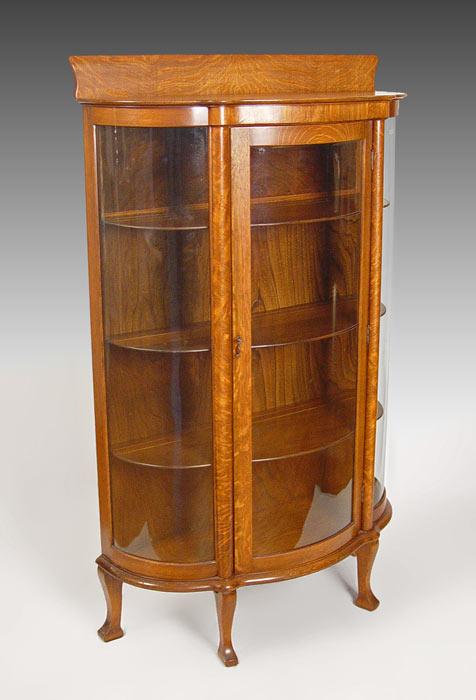 TRIPLE BOW FRONT OAK CHINA CABINET  b8cc8