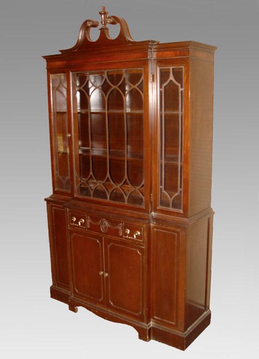 MAHOGANY CHINA CABINET: Diminutive