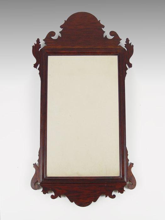 19TH CENTURY CHIPPENDALE MIRROR: