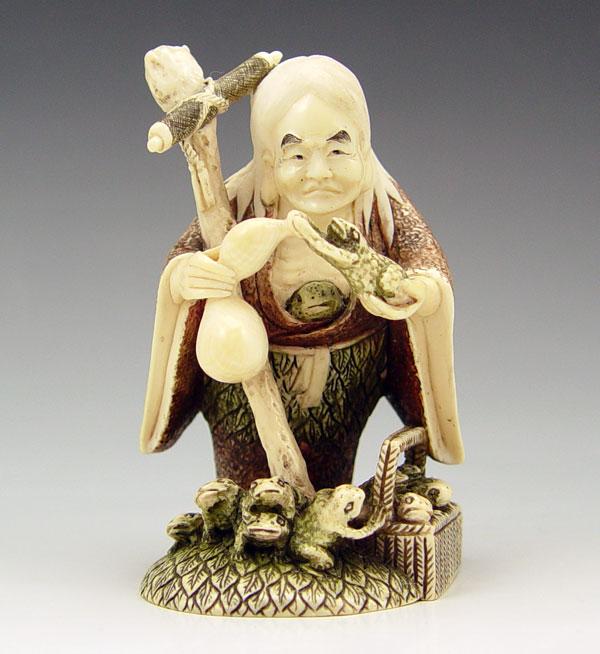 CHINESE CARVED IVORY MAN WITH TOADS  b8fdb