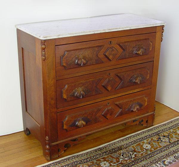 3 DRAWER VICTORIAN WALNUT DRESSER  b8fec