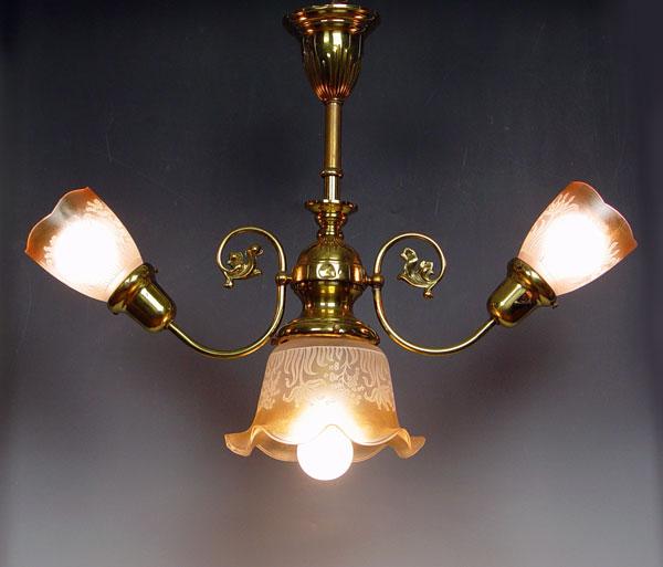 EARLY 20TH C VICTORIAN STYLE 3 LIGHT