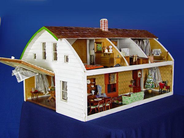 1930'S HAND CRAFTED DOLLHOUSE: