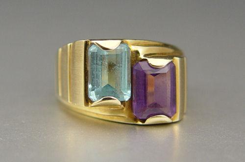 AMETHYST AND TOPAZ RING: 14K yellow