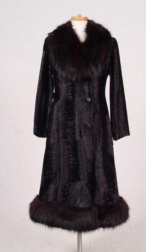 STUNNING BLACK FOX FUR TRIMMED COAT: