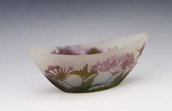 GALLE CAMEO GLASS IN BOAT FORM  b8d8d