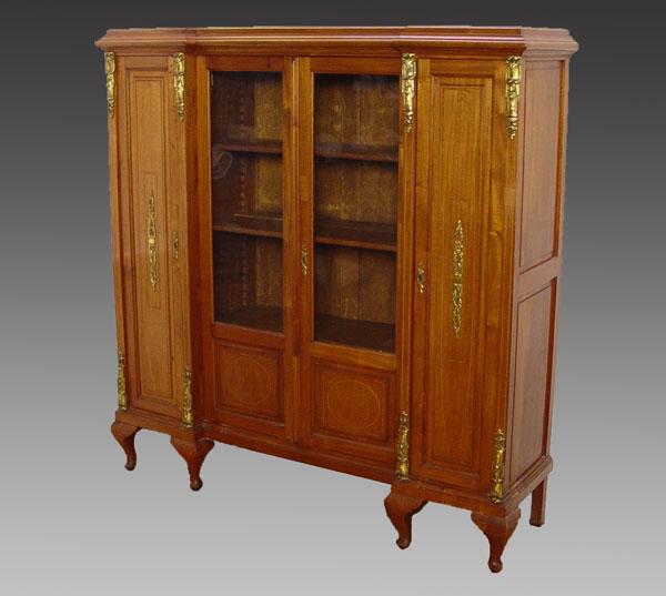 VICTORIAN WALNUT FRENCH STYLE DISPLAY