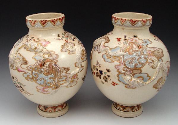 PAIR OF JAPANESE SATSUMA EARTHENWARE b8dd4