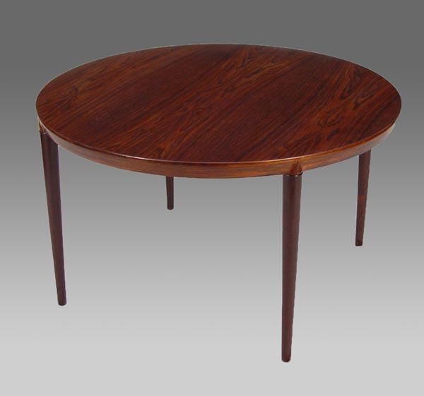 DANISH MODERN ROSEWOOD COFFEE TABLE: