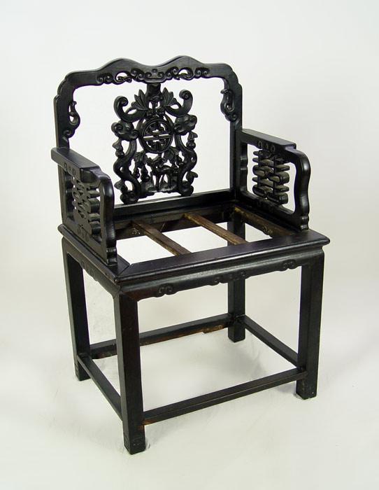 CARVED CHINESE ARM CHAIR Pierce b9422