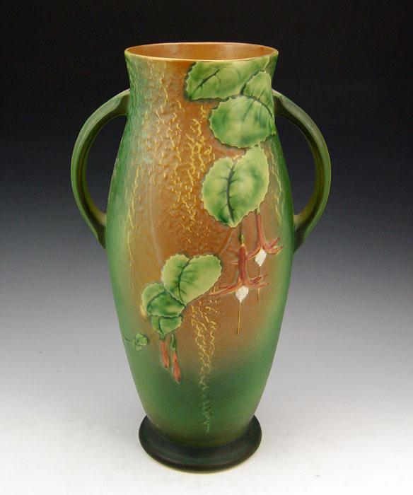 ROSEVILLE POTTERY FUSCHIA VASE: Green