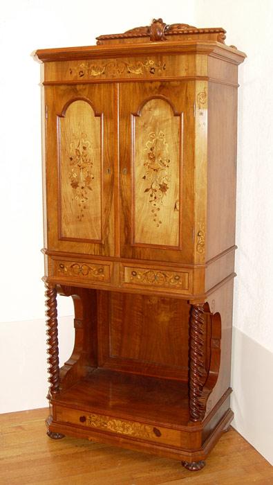 FRENCH STYLE INLAID STANDING CUPBOARD: