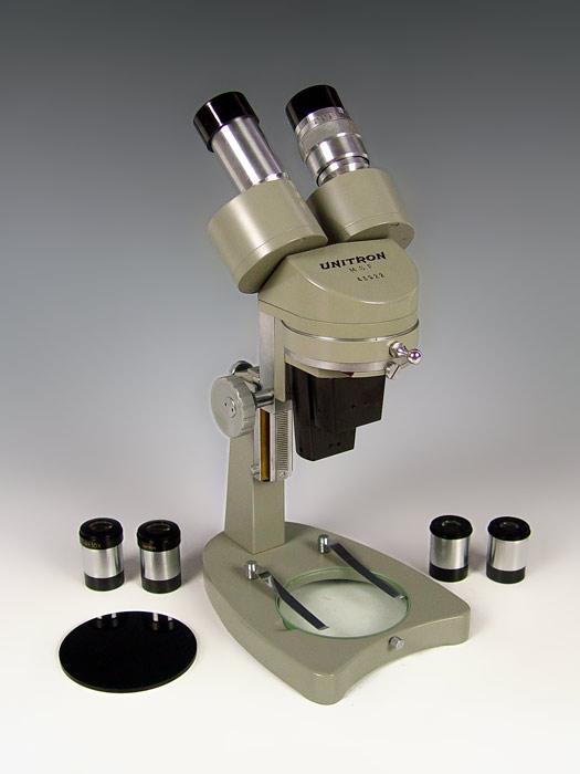 UNITRON MSF MICROSCOPE IN OAK CASE  b96d5