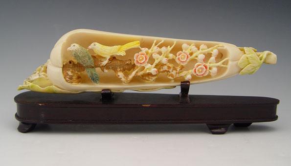 CHINESE CARVED DYED IVORY DIORAMA  b96fd