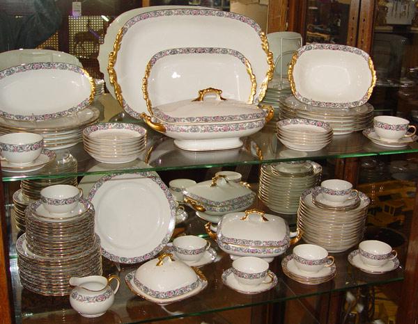 FRENCH LIMOGES FINE CHINA SERVICE:
