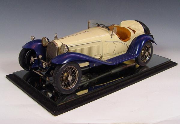 DETAILED MODEL OF VINTAGE ALFA b975e