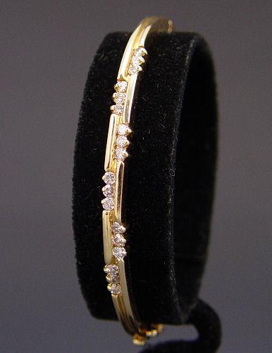 14K DIAMOND BANGLE BRACELET 14K b9771