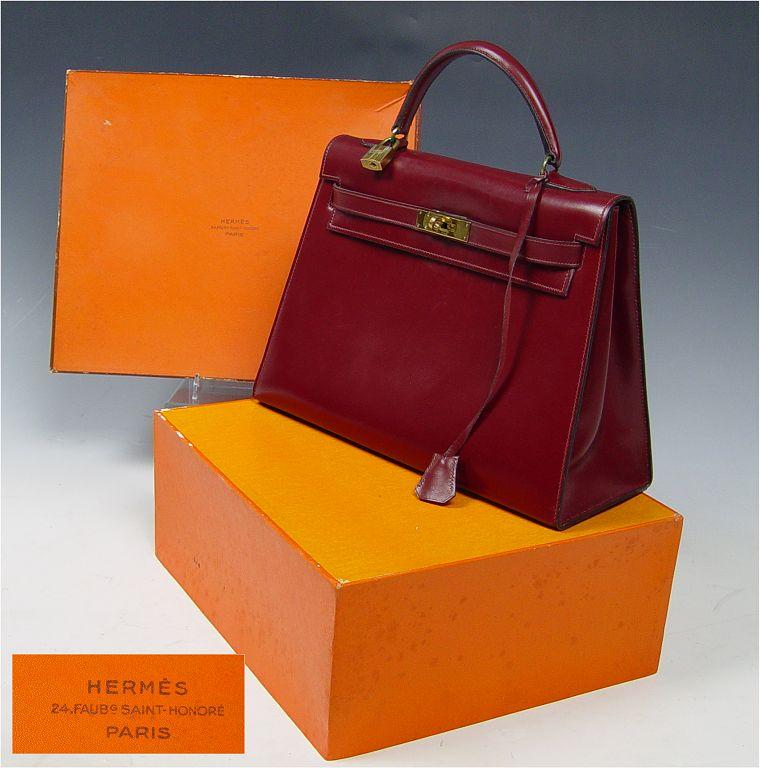 HERMES BURGUNDY LEATHER KELLY PURSE  b9781