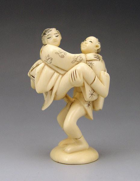 CARVED EROTIC IVORY STANDING COUPLE b94d9