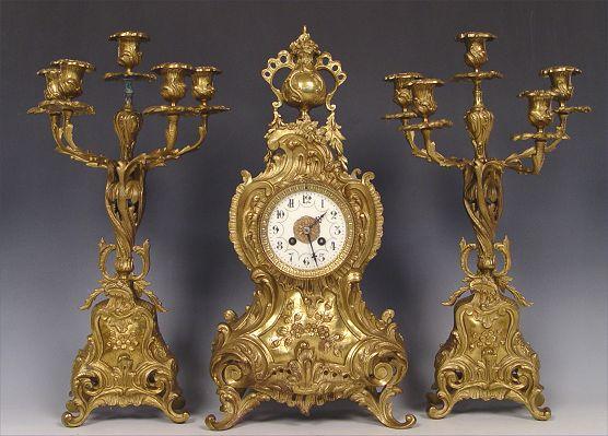 FRENCH BRONZED CLOCK GARNITURE  b9a69