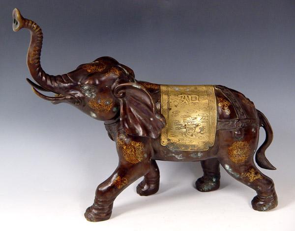 LARGE CONTEMPORARY CHINESE BRONZE