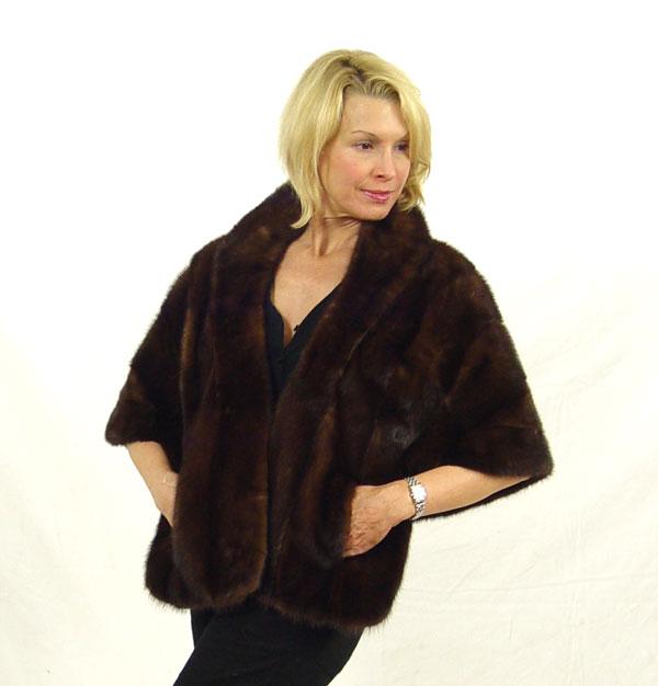 BROWN MINK STOLE WITH COLLAR: Roll collar