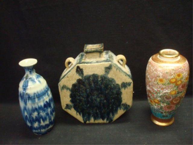 Three pieces of Asian Porcelain  bad76