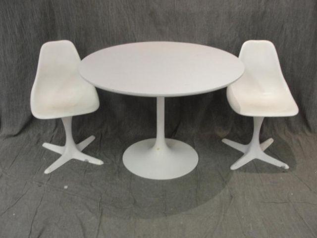 Saarinen Style Midcentury Table bb57b