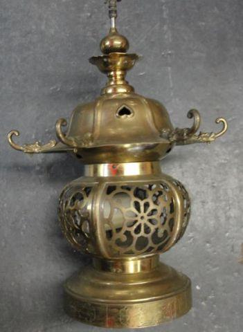 Pagoda Style Midcentury Brass Lantern  bc808