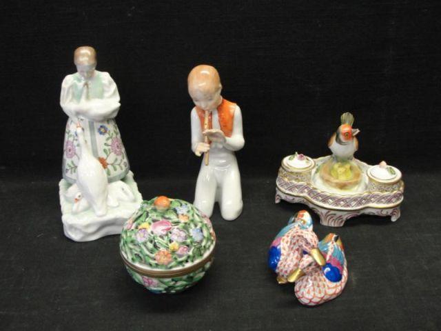 HEREND Lot of Porcelain 2 figures  bd9e2