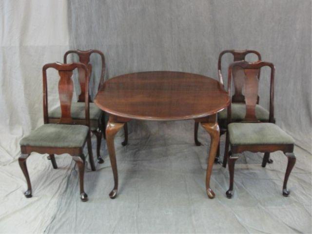 Queen Anne Style Mahogany Dining Set.