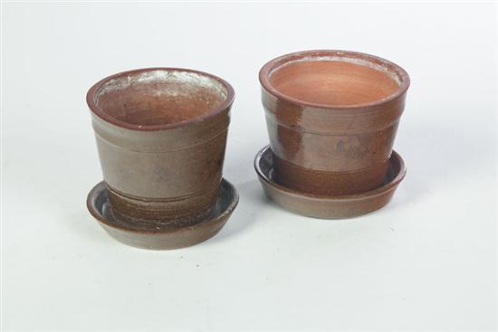 TWO REDWARE FLOWER POTS American  1091bb