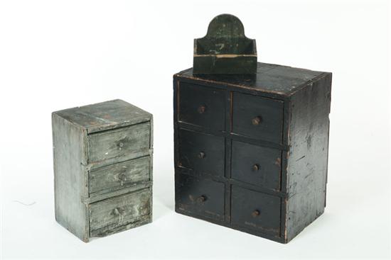 SALT BOX MINIATURE CHEST AND 109313